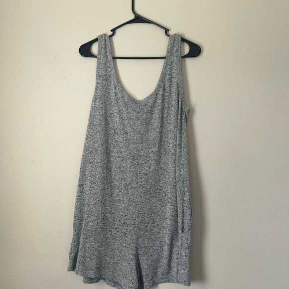 Old Navy Heather Gray Sleeveless Tank Romper - Picture 5 of 5